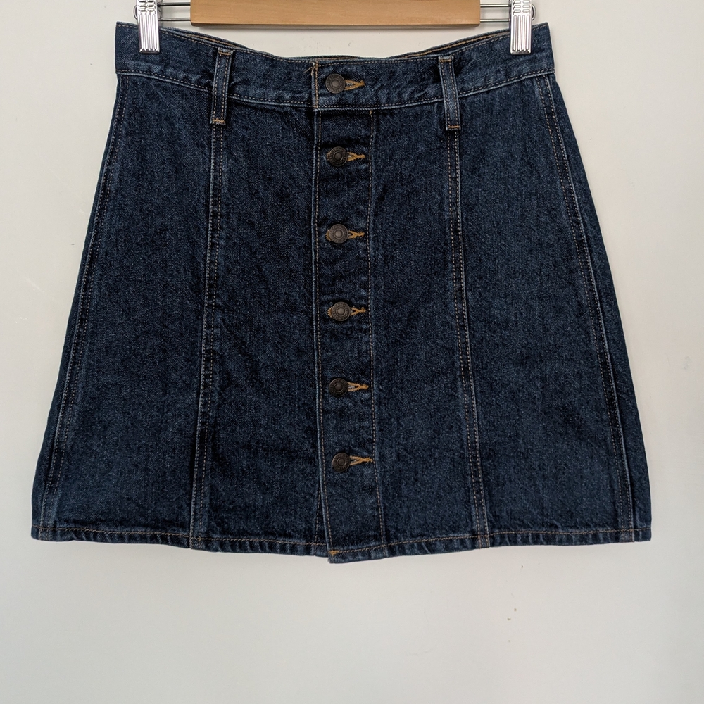 NWOT Levi's Denim Button-Front Skirt